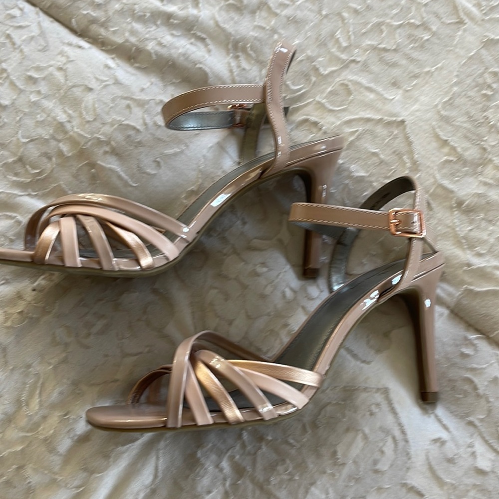 Heels 9.5 Nude